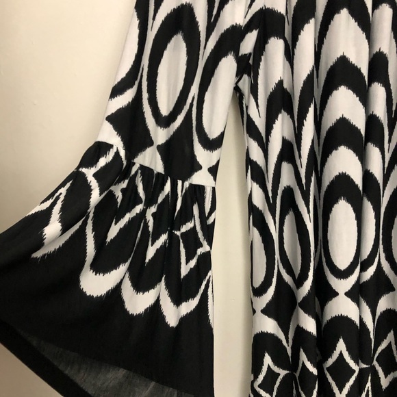 Dress - Picture 4 of 4